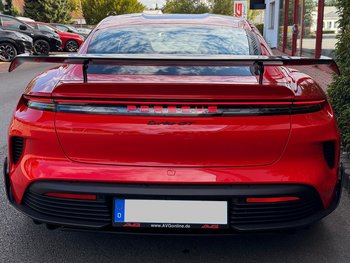 Porsche TAYCAN Turbo GT WEISSACH 1033PS Blackline-Paket Bose Schwellerverkleidung Race TEX Active Ride