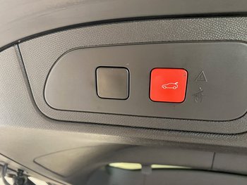 DS Automobiles DS7 Plug in Hybrid 299PS Allrad OPERA Panoramadach Sitz & Scheibenheizung Memory Leder Nappa
