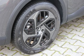 Citroen C4 1.2i 131PS PLUS LED Navigation Tom Tom Kamera ALU 18 ZOLL