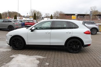 Porsche Cayenne 3.0d 245PS Platinium Edition Panoramadach Luftfederung Adaptiv Sitze Sitzbelüftung