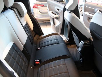 Citroen C3 Elektro MAX LED Sunset Wireless Charging 17 ZOLL