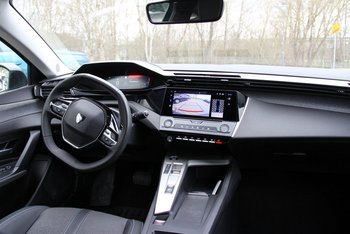 Peugeot 408 1.6e HYBRID LED Adaptiv Tempomat ALU 19 ZOLL CAM