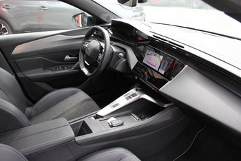 Peugeot 308 SW 1.2i GT LED Adaptiv-Tempomat CAM ALU 18 ZOLL