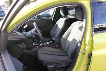 Peugeot 208 1.2i 100PS Allure LED Klimaautomatik Sunset