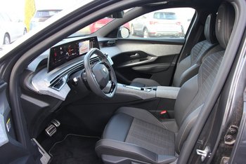 Peugeot 5008 1.2i 145PS GT FULL-LED 7 Sitze Sitzheizung 19ZOLL