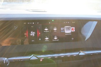 DS Automobiles DS4 1.2i 131PS Performance Line Head up display 19 ZOLL