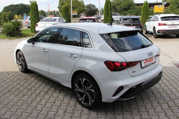 Audi A3 Sportback 40 TFSIe PHEV HYBRID S-LINE MATRIX-LED Komf-Paket Plus