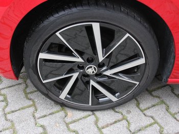 Skoda Scala TSI 110PS DSG SPORT LED Kamera ALU Sunset