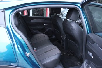 Peugeot 408 1.6e HYBRID GT FULL-LED Adaptiv Tempomat Lenkradheizung