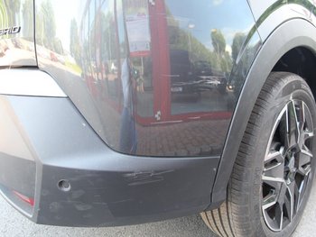 Peugeot 5008 1.2i 145PS GT FULL-LED 7 Sitze Sitzheizung 19ZOLL VORSCHADEN