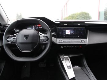 Peugeot 308 SW1.2i Style Adaptiv Tempomat Navi LED 16 ZOLL