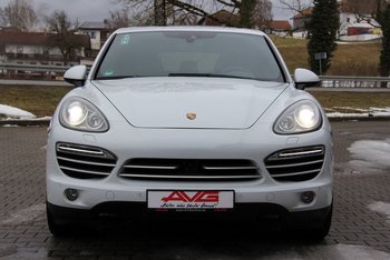 Porsche Cayenne 3.0d 245PS Platinium Edition Panoramadach Luftfederung Adaptiv Sitze Sitzbelüftung