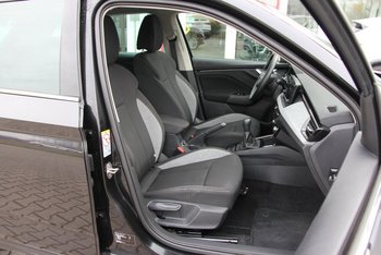 Skoda Kamiq TSI Selection Kamera Klimaautomatik LED ALU 16 ZOLL Sunset Smart Link