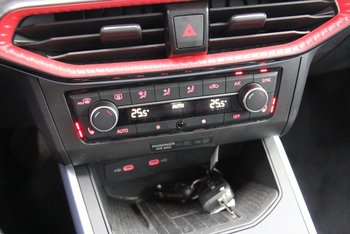 Seat Arona 1.0 TSI DSG FR LED AdptivTempomat Sitzheizung Paket Pro