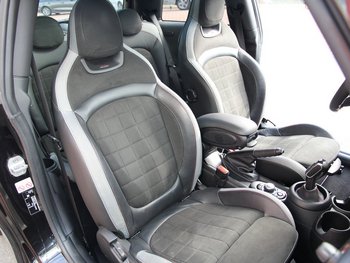 Mini Cooper S 2.0i 192PS JCW Panorama LED Scheinwerfer Sitzheizung Wireless