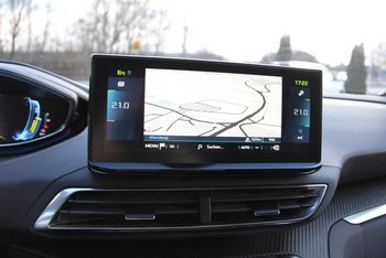 Peugeot 3008 HYBRID (PHEV) 181PS Allure LED NAVI Kamera Adaptiv Tempomat 19 ZOLL