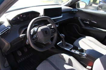 Peugeot 2008 1.2i Allure LED Wireless Sunset ALU 17 ZOLL