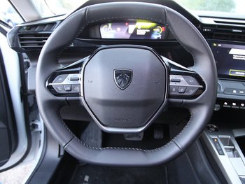 Peugeot e-308 Elektro 156PS 54 KWH Style LED SmartLink Adaptiv Tempomat 11KW