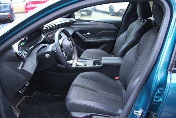 Peugeot 408 1.6e HYBRID GT FULL-LED Adaptiv Tempomat Lenkradheizung