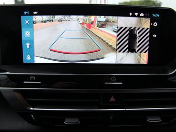 Citroen C4 1.2i 131PS MAX Head up Display LED Navigation 360 Grad Kamera