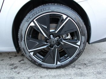 Peugeot e-308 Elektro 156PS 54 KWH Style LED SmartLink Adaptiv Tempomat 11KW