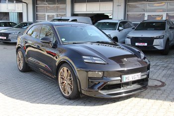 Porsche Macan Turbo Elektro 639PS Allrad Matrix-LED HUD 22ZOLL HA-Lenkung AHK