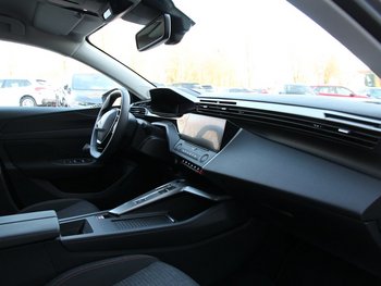 Peugeot e-308 Elektro 156PS 54 KWH Style LED SmartLink Adaptiv Tempomat 11KW