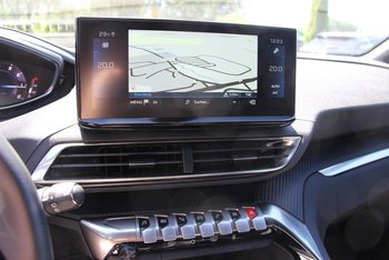 Peugeot 3008 1.2i Allure Navigation LED 18 ZOLL Keyless Kamera