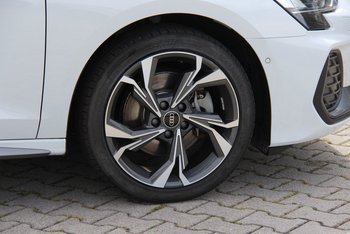 Audi A3 Sportback 40 TFSIe PHEV HYBRID S-LINE MATRIX-LED Komf-Paket Plus