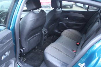 Peugeot 408 1.6e HYBRID GT FULL-LED Adaptiv Tempomat Lenkradheizung