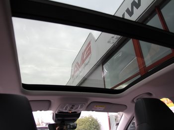MG EHS 1.5 T-GDI HYBRID 258PS Luxury Panoramadach LED NAVI-Link Sitzheizung CAM ALU 17 ZOLL