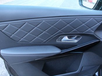 DS Automobiles DS7 Plug in Hybrid 299PS Allrad RIVOLI LED NAV 19Zoll