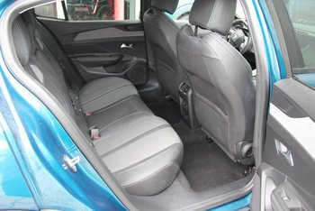 Peugeot 408 Mild Hybrid 145PS Automatik Allure Adaptiv Tempomat LED