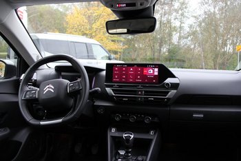 Citroen C4 1.2i 131PS MAX Schiebedach Head up Display LED Navigation 360 Grad Kamera