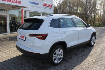 Skoda Karoq TSI 150PS DSG Selection LED Adaptiv Tempomat Kamera