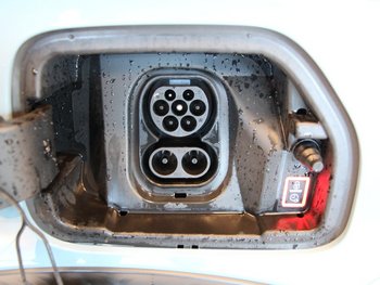 Citroen C3 Elektro MAX LED Sunset Wireless Charging 17 ZOLL