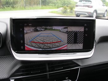 Peugeot 208 1.2i Automatik Allure Navigation LED 16 ZOLL