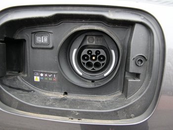 Citroen C5 X 1.6e 225PS MAX LED HUD Sitzheizung wireless 19Zoll