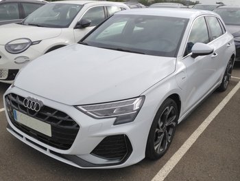 Audi A3 Sportback 40 TFSIe PHEV HYBRID S-LINE MATRIX-LED Komf-Paket Plus