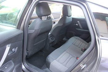 Citroen C4 1.2i 131PS PLUS LED Navigation Tom Tom Kamera ALU 18 ZOLL