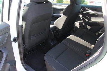 Skoda Karoq TSI 150PS DSG Selection LED Adaptiv Tempomat Kamera