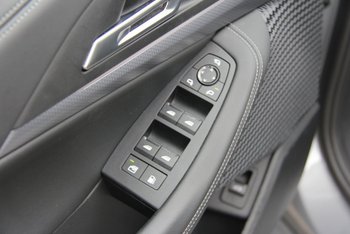 BMW U06 225e xDrive Hybrid 245PS M-SPORT Panoramadach Adaptiv -LED Innovationspaket