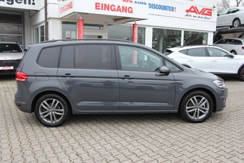 VW Touran 1.5 TSI DSG Comfortline 7 Sitze LED NAVI Winter-Paket Adaptiv Tempomat