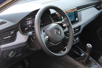 Skoda Kamiq TSI Selection Kamera Klimaautomatik LED ALU 16 ZOLL Sunset Smart Link