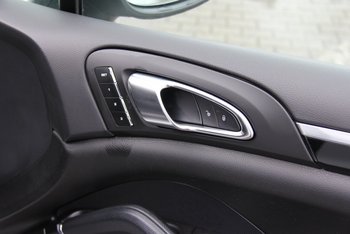 Porsche Cayenne 3.0d 245PS Platinium Edition Panoramadach Luftfederung Adaptiv Sitze Sitzbelüftung