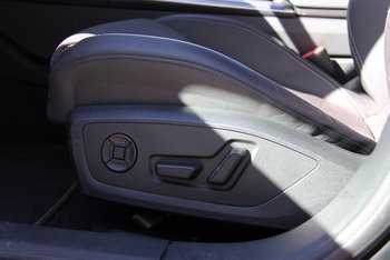 Audi A6 Avant 45 TDI Quattro S-LINE MATRIX Black Line Paket 4 Zonen Klima CAM Memory