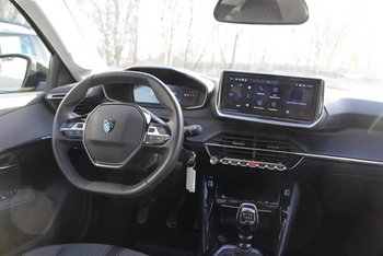 Peugeot 208 1.2i 100PS Allure LED Klimaautomatik Sunset