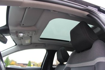 Citroen C4 1.2i 131PS MAX Schiebedach Head up Display LED Navigation 360 Grad Kamera