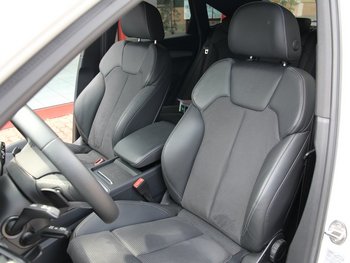 Audi Q5 Sportback 40 TDI Quattro S-Line Black Edition MATRIX Sitzheizung Ass-Paket Stadt & Tour