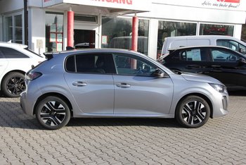 Peugeot 208 1.2i 100PS Automatik Allure LED Klimaautomatik Sunset PDC vo/hi
